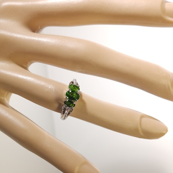 Chrome Diopside Trilogy Ring SIZE 5 - Picture 12 of 12